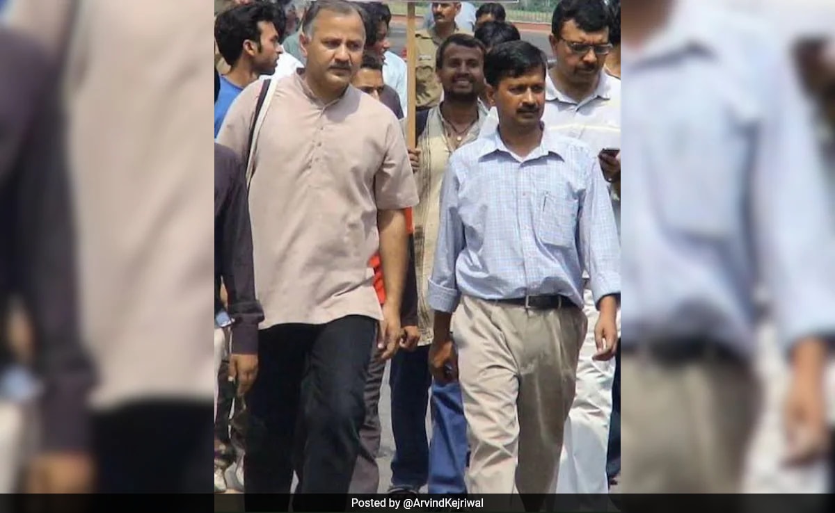 "Yeh Dosti Bahut…": Arvind Kejriwal's Birthday Wish For Manish Sisodia