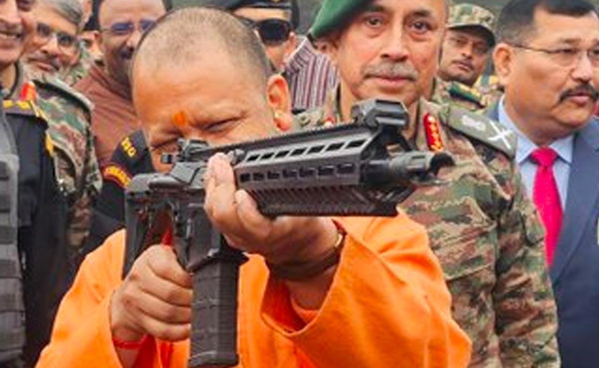 Video: Yogi Adityanath Checks Assault Rifle, Shows Marksmanship