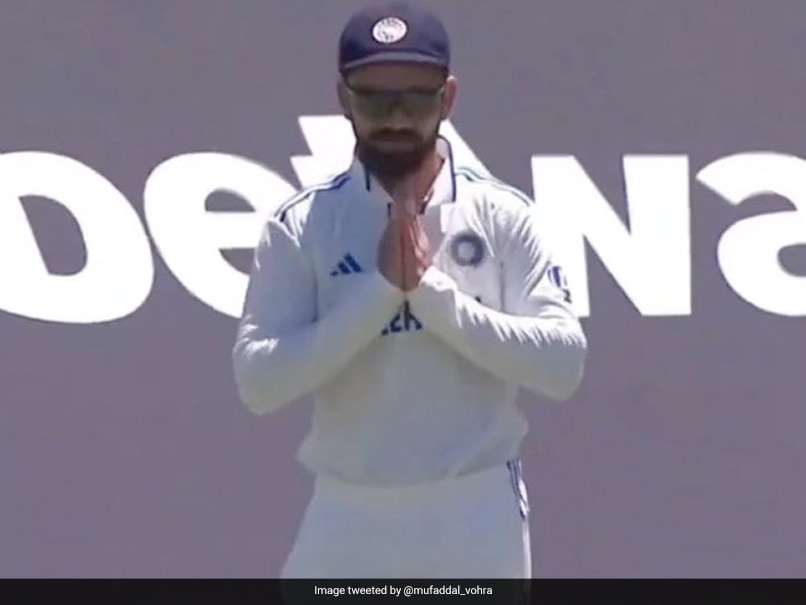 Kohli Reacts With 'Bow And Arrow' Pose On 'Ram Siya Ram' Song. Video Viral