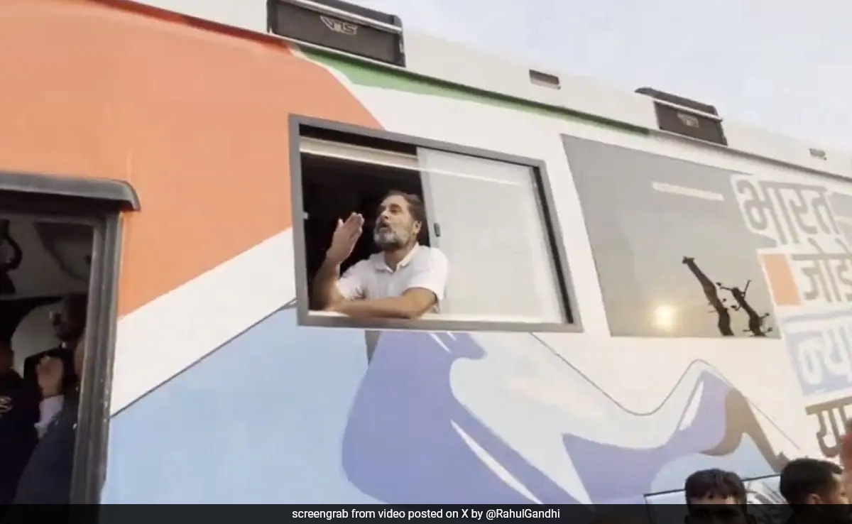 Video: Rahul Gandhi's Flying Kisses For Assam Crowd Shouting "Modi, Modi"