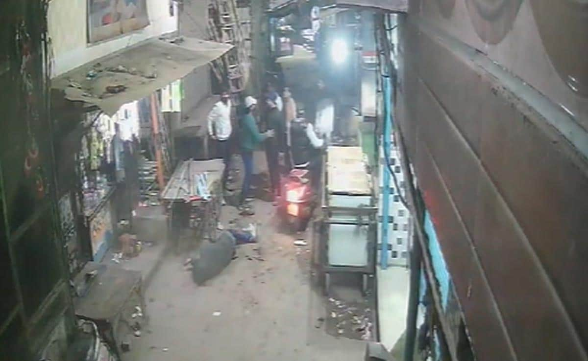 Caught On Camera, 4 Men Stab, Shoot At Friend In Busy Delhi Bylane