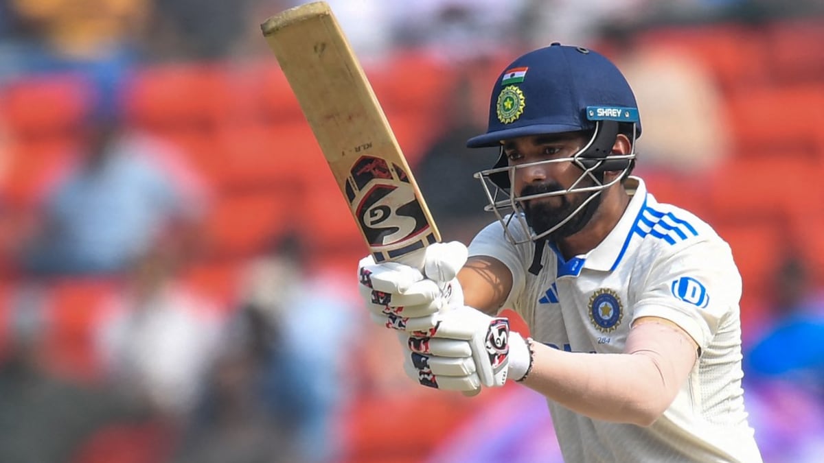 1st Test, Day 2 Live: Rahul, Jadeja Change Gears; India Dominate England