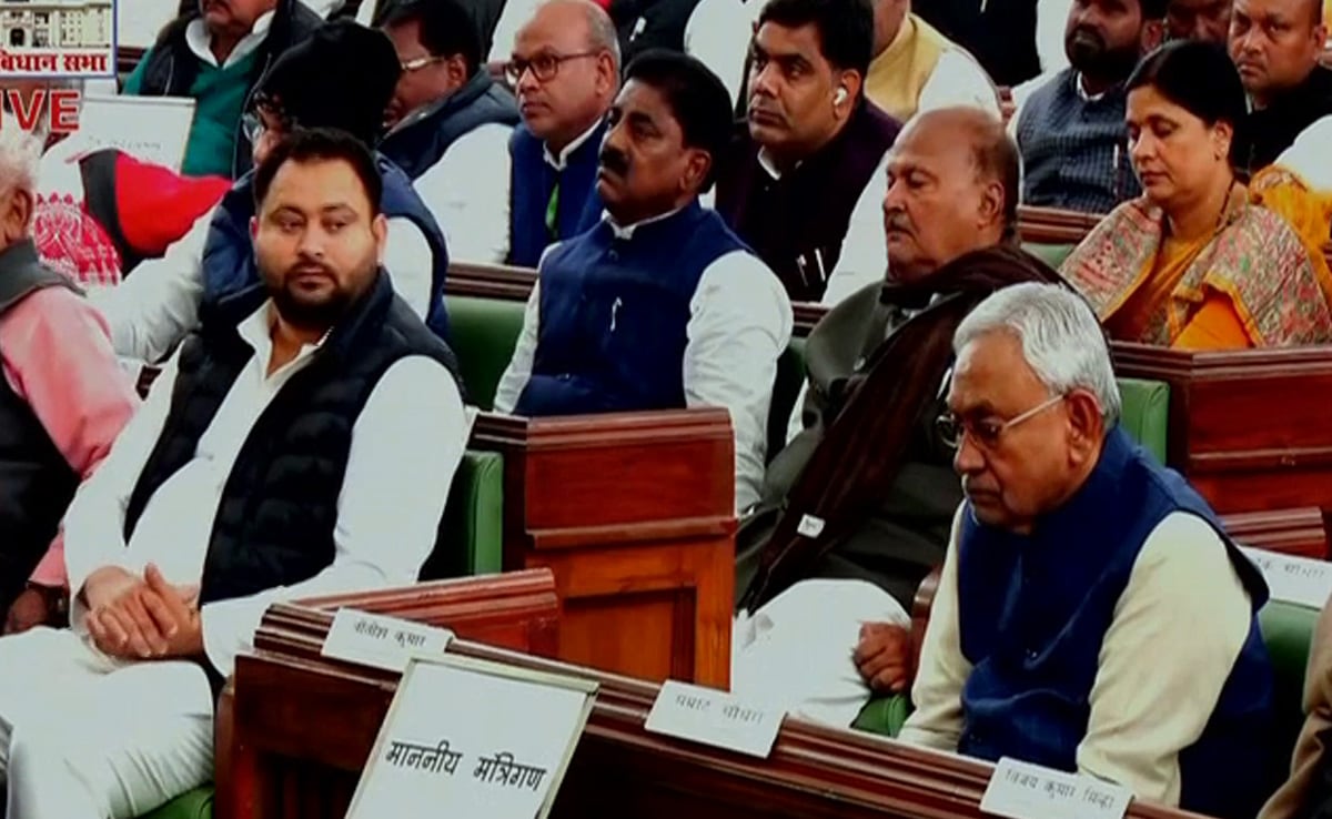 "Are We Here To Entertain You?" Tejashwi Yadav's Takedown Of Nitish Kumar