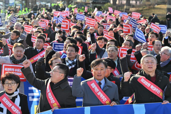 South Korean doctors march to protest medical school quotas