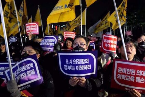 South Korea threatens protesting doctors with prosecution as strike rages