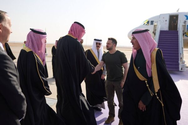 Zelensky pays unannounced visit to Saudi Arabia