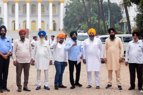 Sikh Delegation Meets Bengal Governor, Protests 'Khalistani' Remark