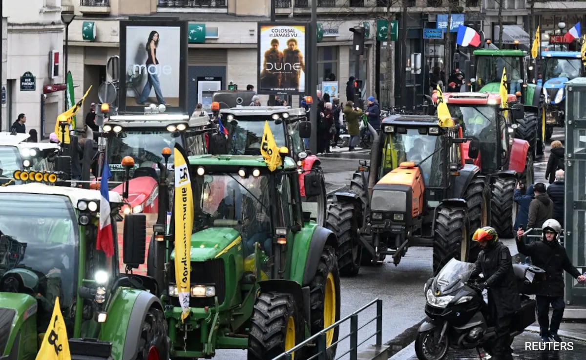 Tractors Roll Into Paris As French Farmers Raise Pressure On Macron