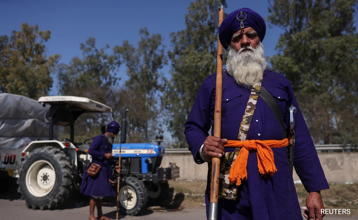 Armed With Spears And Shields, Nihang Sikhs Join Farmers' Protest