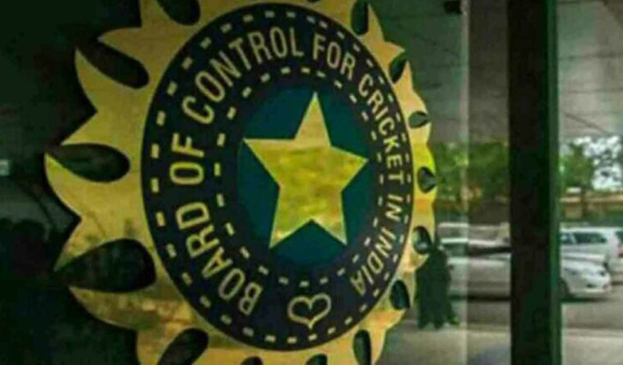 BCCI unveils annual player contracts for Team India