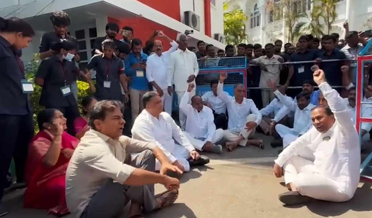 Congress gags Opposition inside and outside Assembly; BRS protests