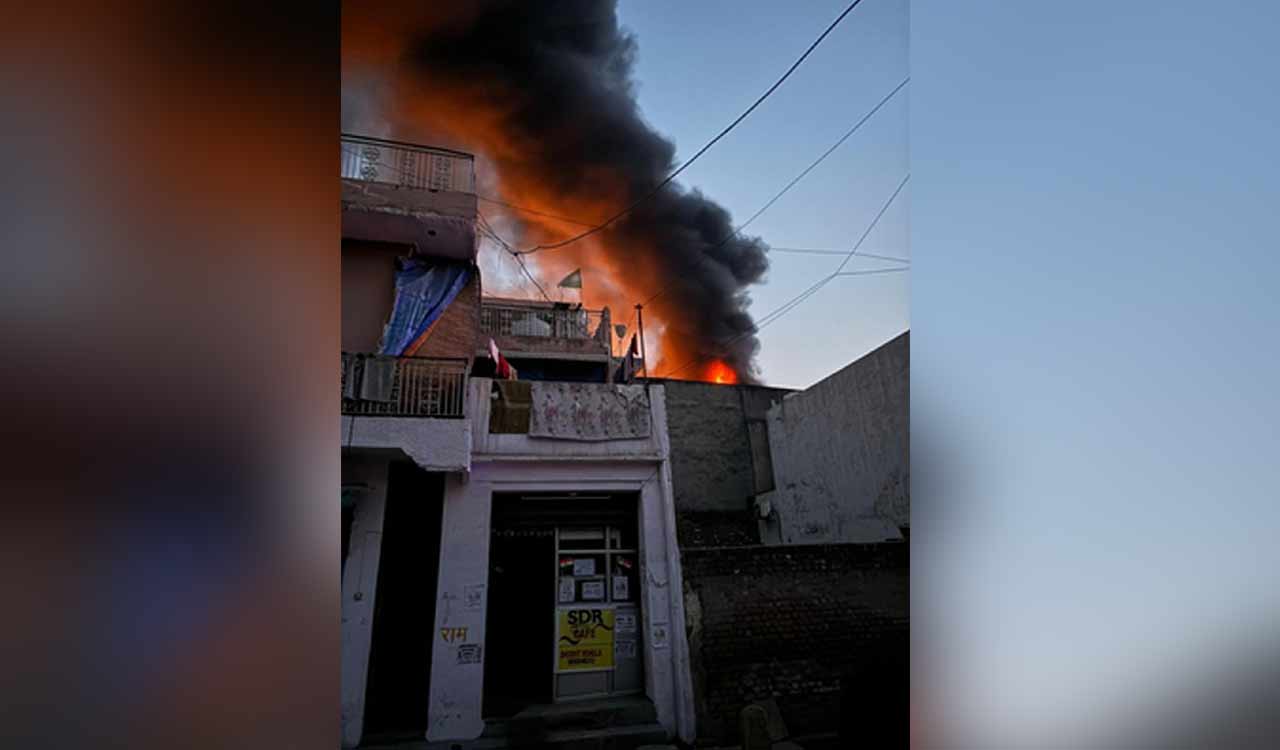 Delhi fire death toll rises to 11