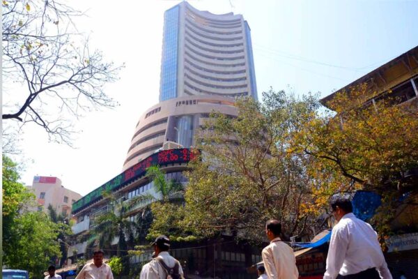 Early trade sees stock market slide; Sensex drops over 675 points