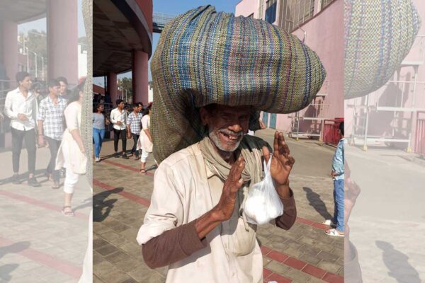 Watch: Farmer denied entry in Metro Rail over ‘dirty clothes’