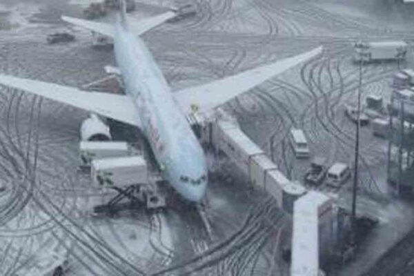 Flight operations resume at Srinagar international airport-Telangana Today