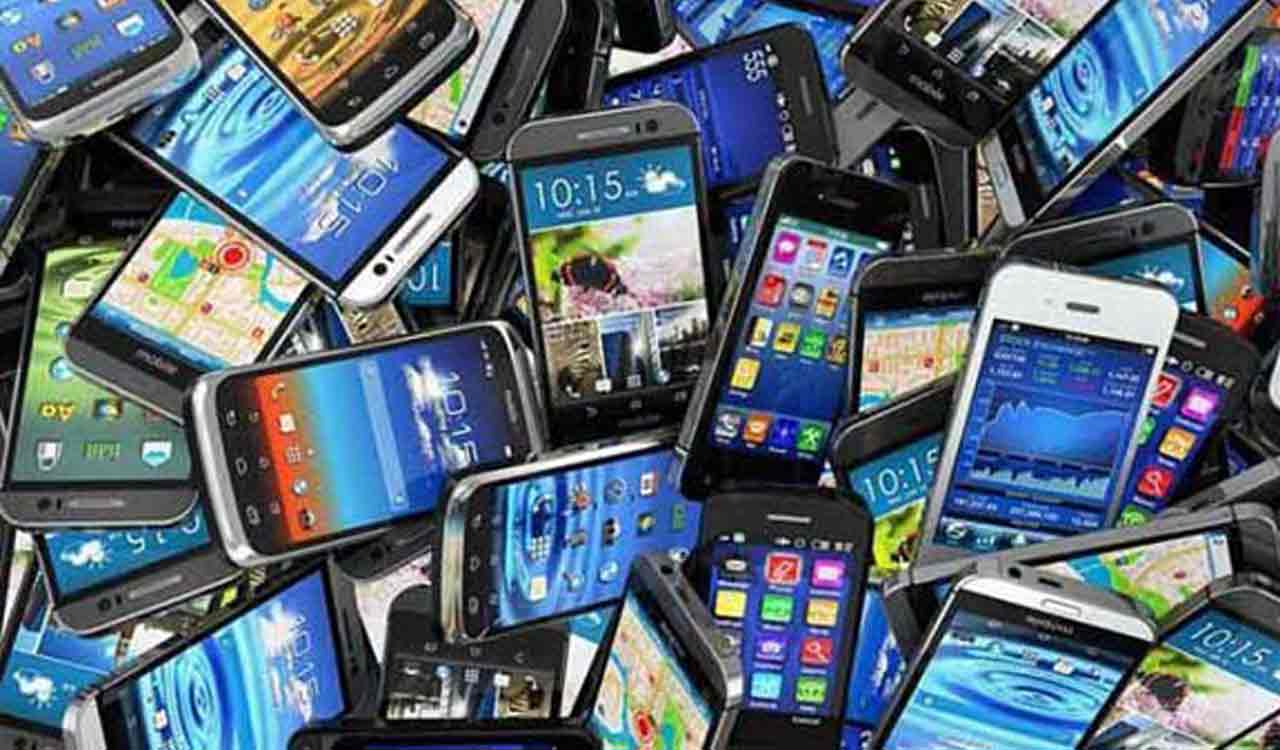 Government Railway Police recovers 150 mobile phones