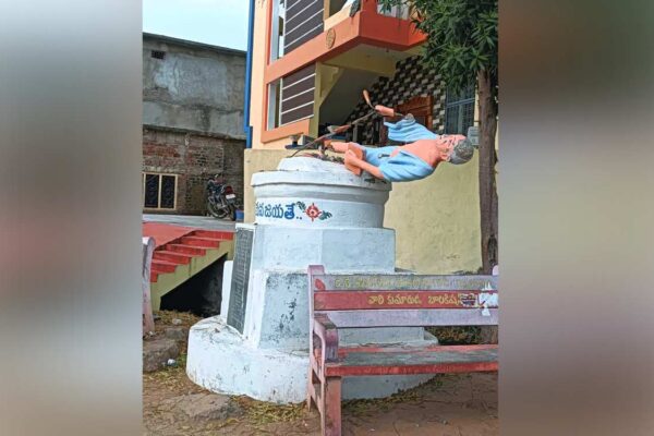 Gandhi statue vandalised in Siddipet