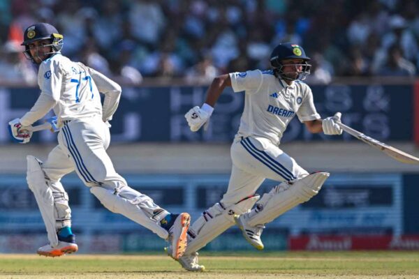 Gill, Jaiswal propel India to 314/4 at lunch on Day 4