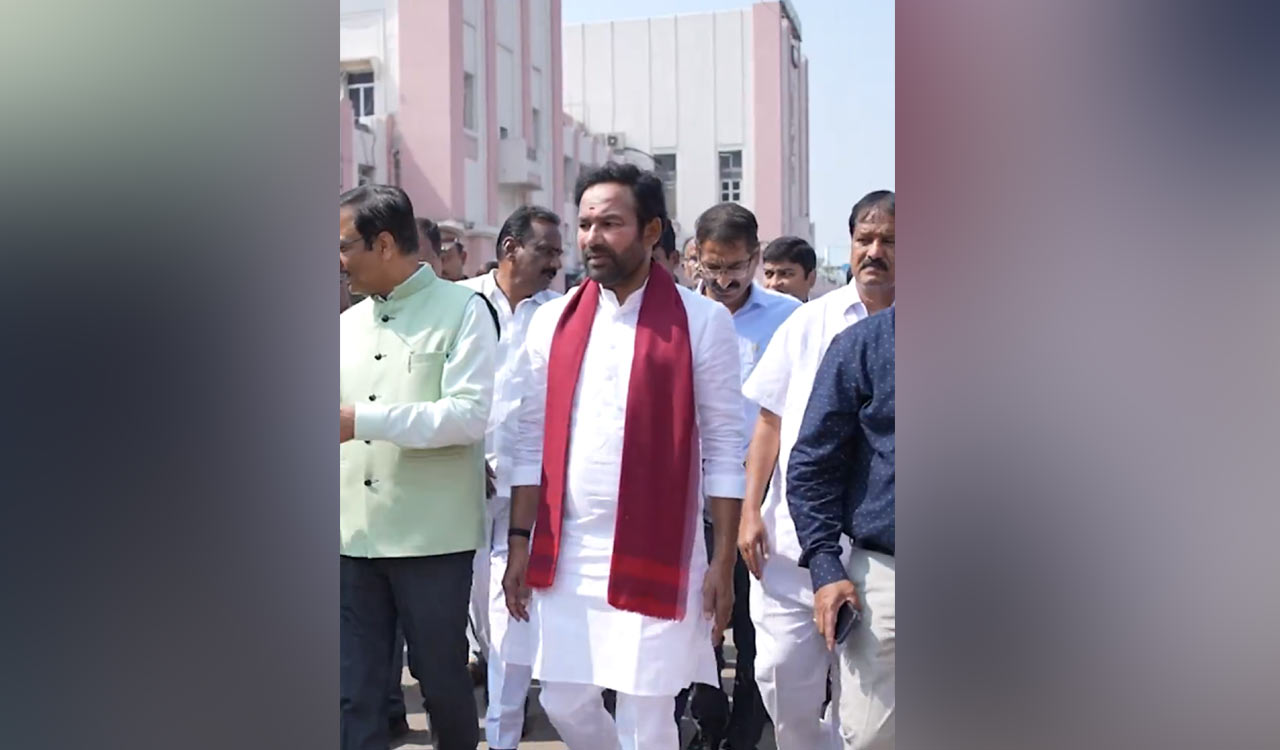 Union Minister Kishan Reddy reviewes Secunderabad railway station upgradation works