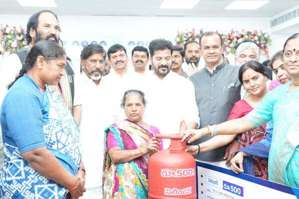 Rs 500 LPG, 200 unit free power supply schemes launched in Telangana