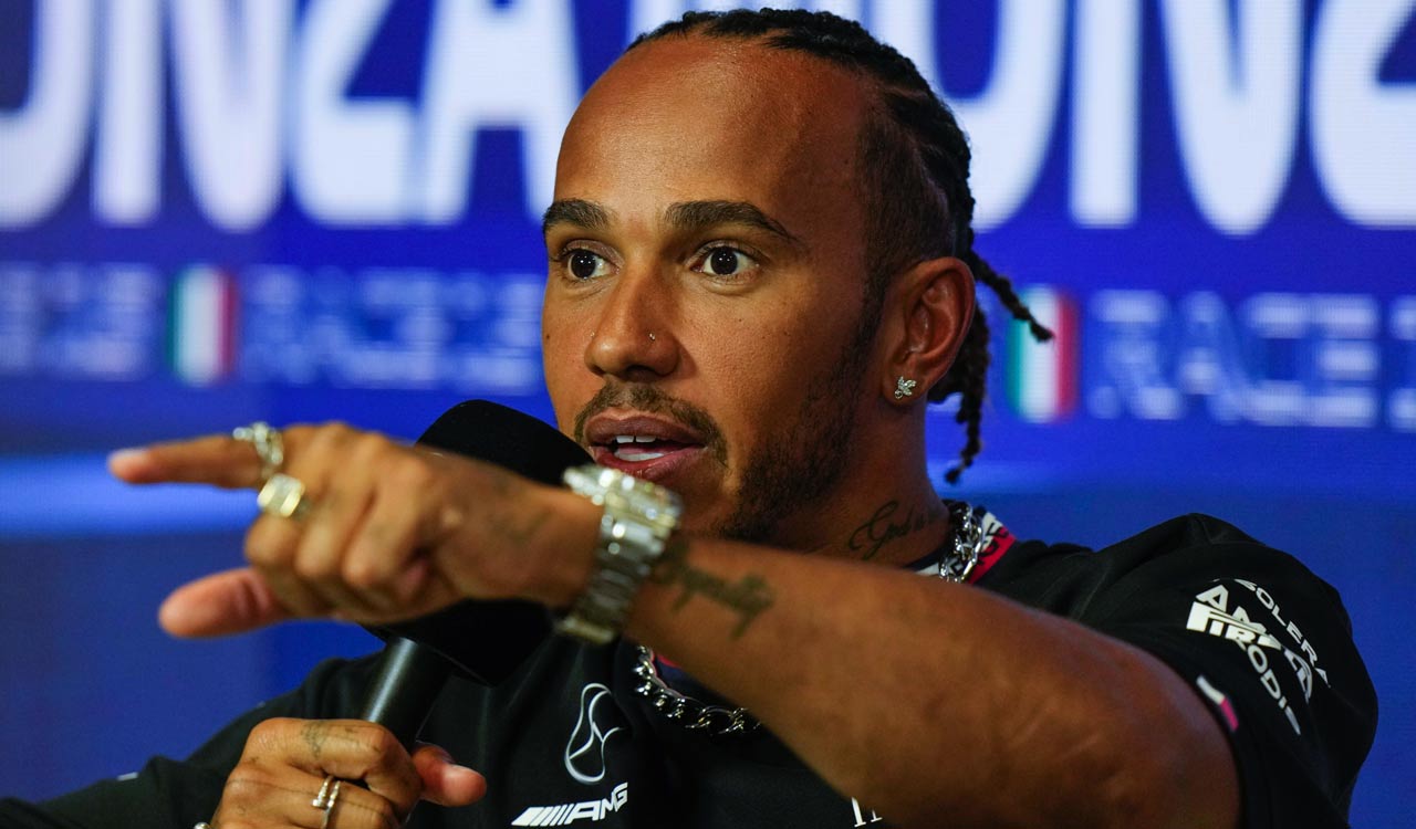 Lewis Hamilton to join Scuderia Ferrari in 2025, will replace Carlos Sainz