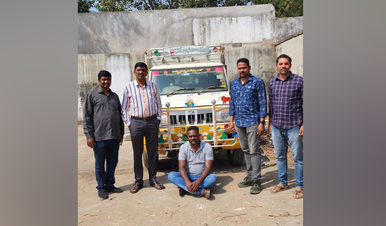 Task Force seizes 40 quintals of PDS rice in Siddipet