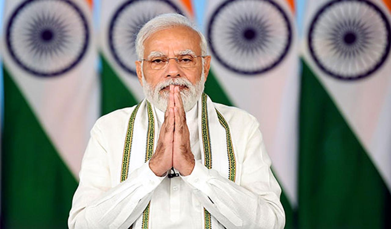 PM Modi visits Srimat Swami Smaranananda Maharaj in hospital