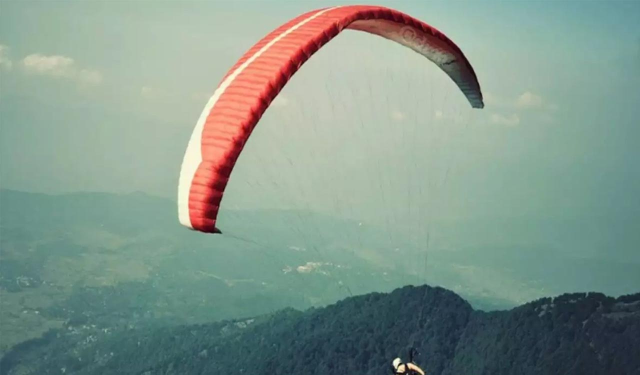 Telangana woman falls to death in paragliding crash in Himachal Pradesh