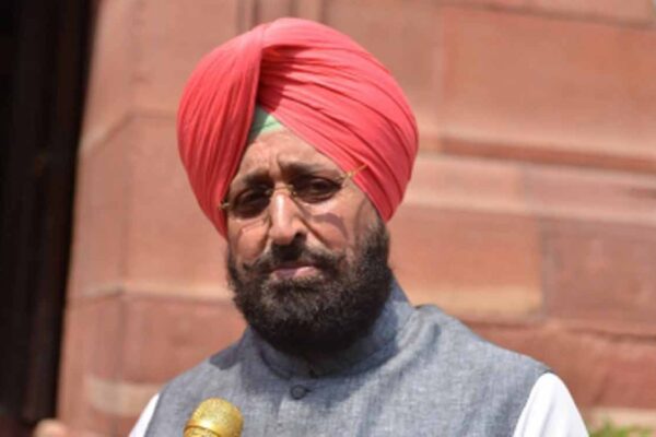 Punjab cong leader semands FIR against Haryana Home Minister for firing on farmers