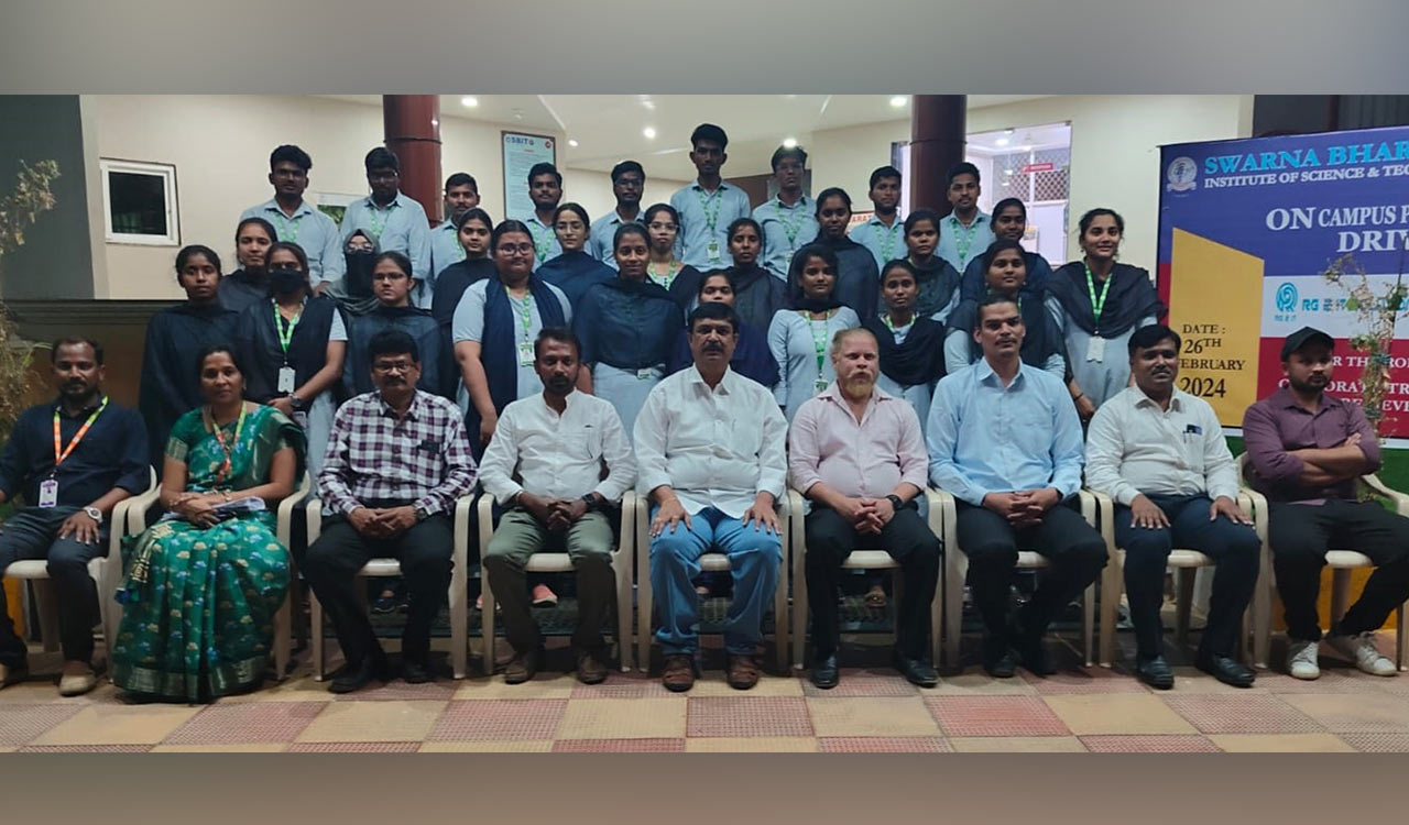 Khammam: 32 students of SBIT bag jobs in placement drive