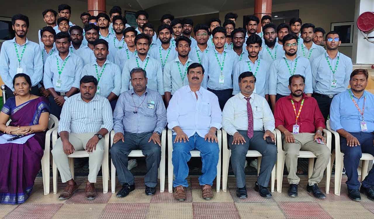 Khammam: 64 SBIT students get campus placements