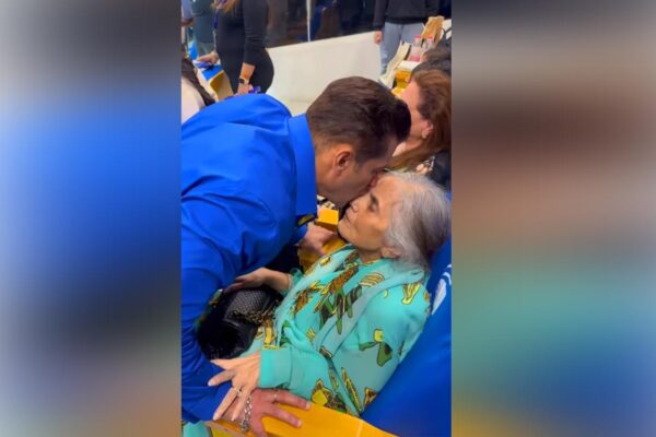 Salman Khan’s kiss to mother at CCL 2024 sparks fan reactions