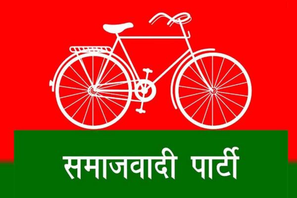 Samajwadi Party chief whip in UP quits party post, slated to join rebels