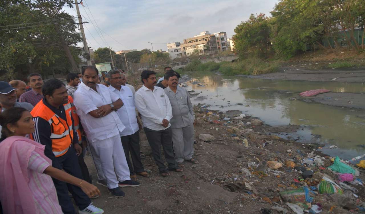 Saroornagar residents highlight issues with lake