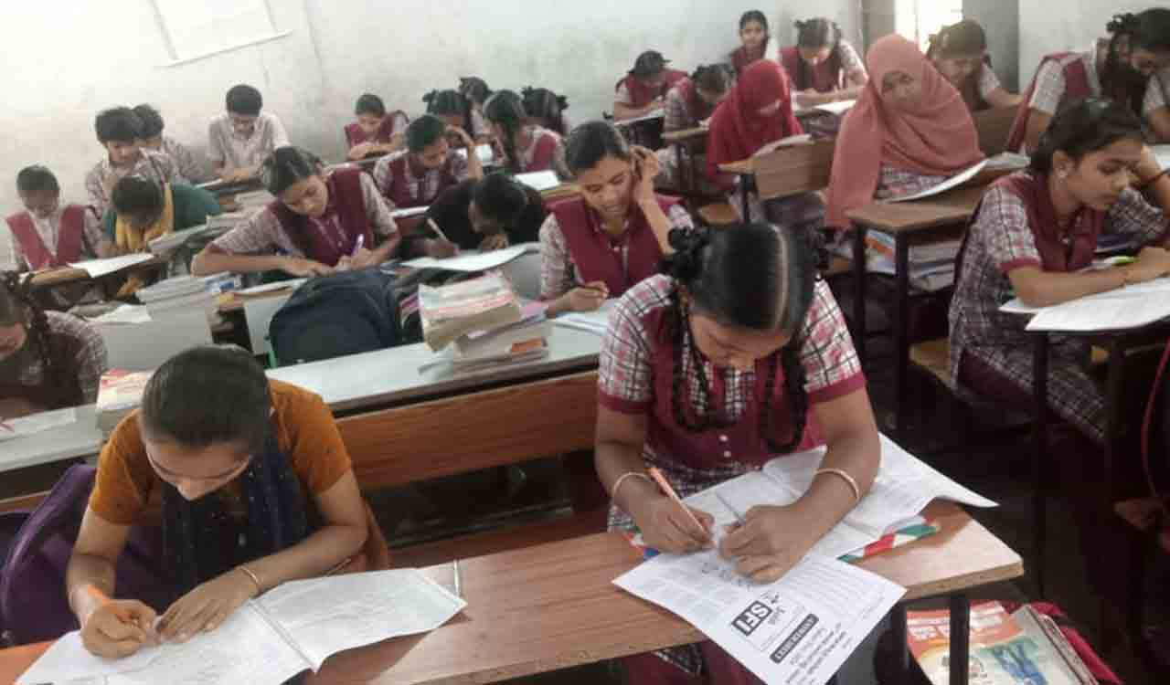 7,000 students appear for SFI mandal level talent test in Kothagudem