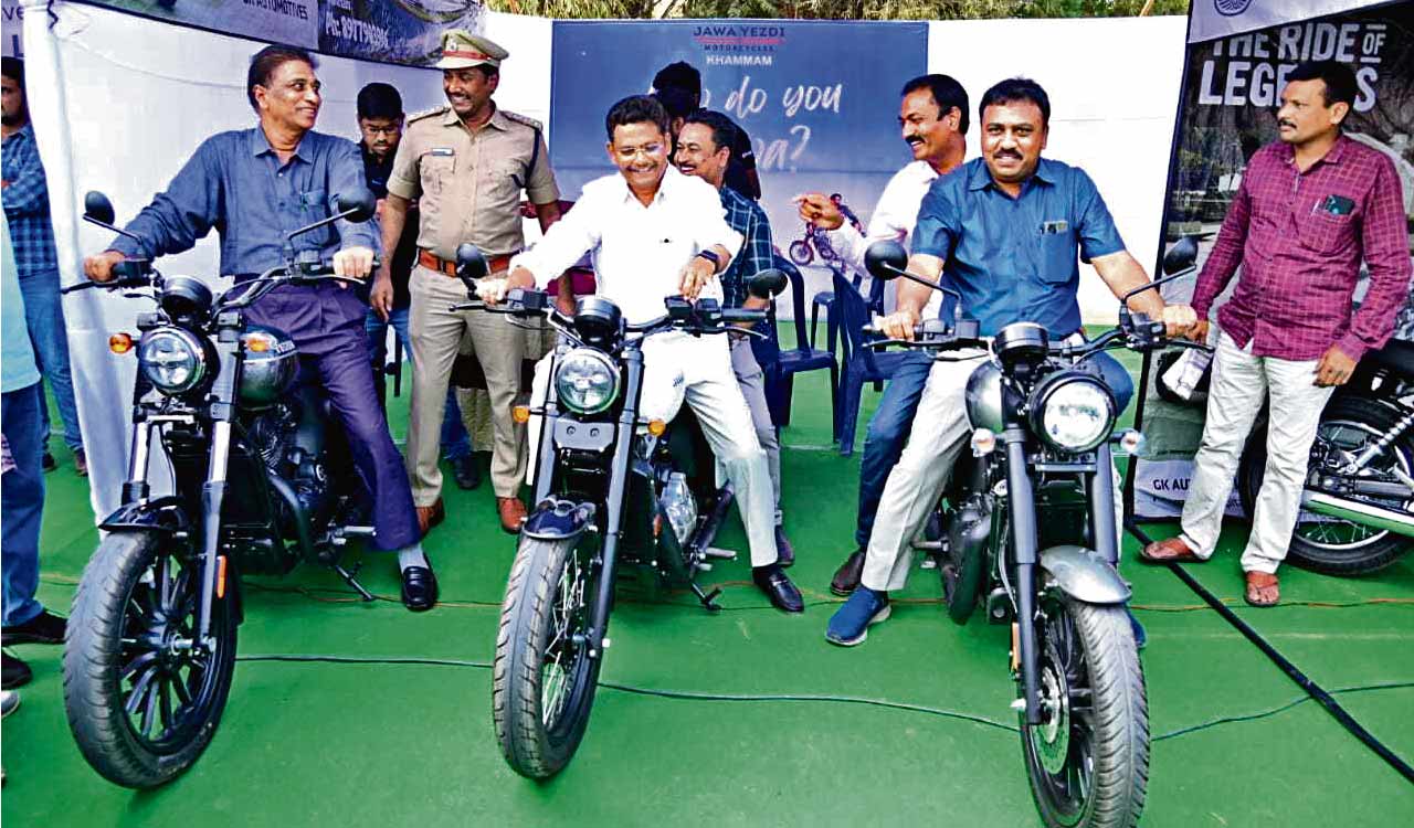 TT-NT Auto Show gets underway in Khammam, evokes good response