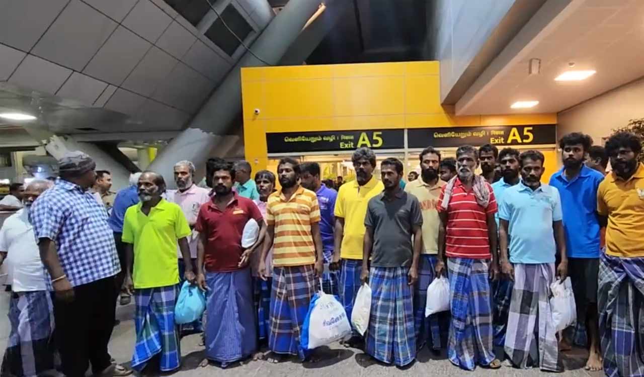 18 Indian fishermen arrested by Lankan Navy return home