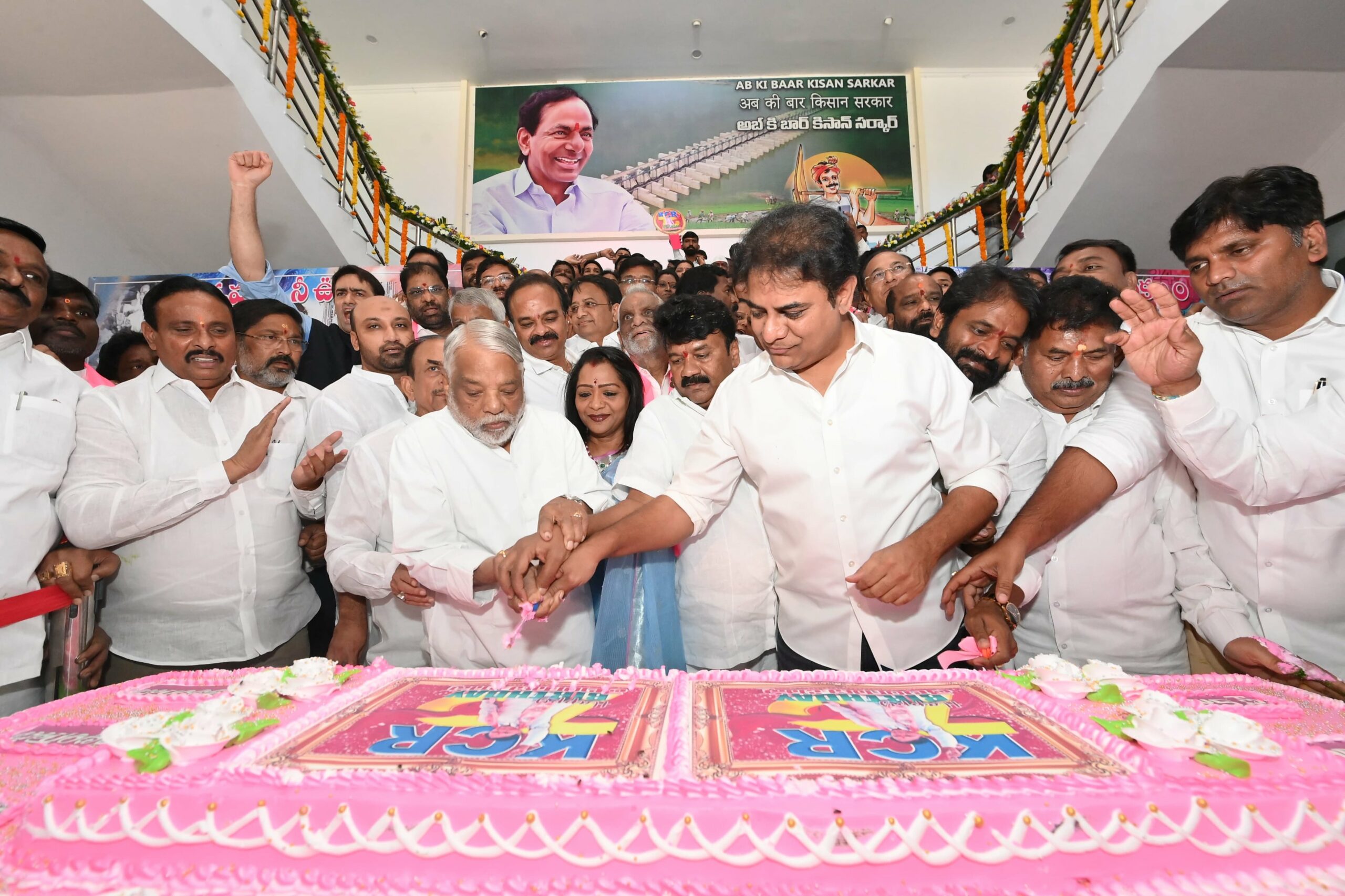 Hyderabad: KCR’s birthday celebrated on grand scale