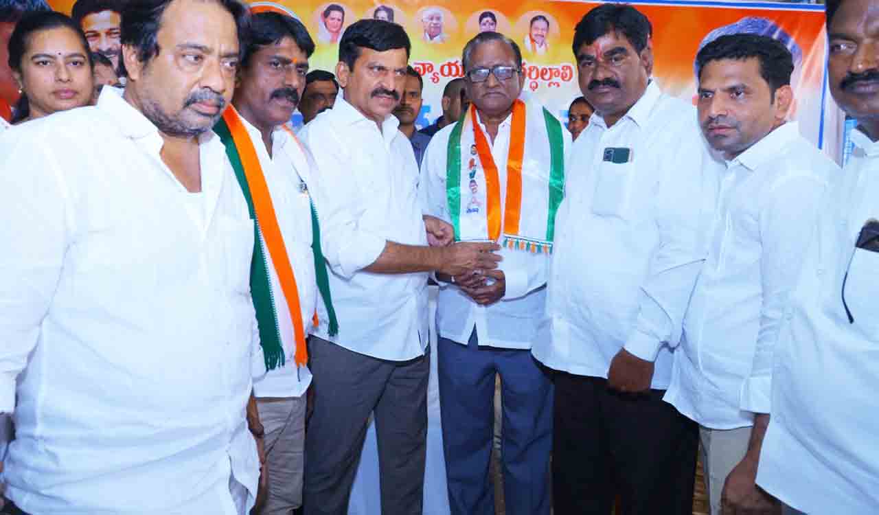 Kothagudem ZP chairman  joins Congress