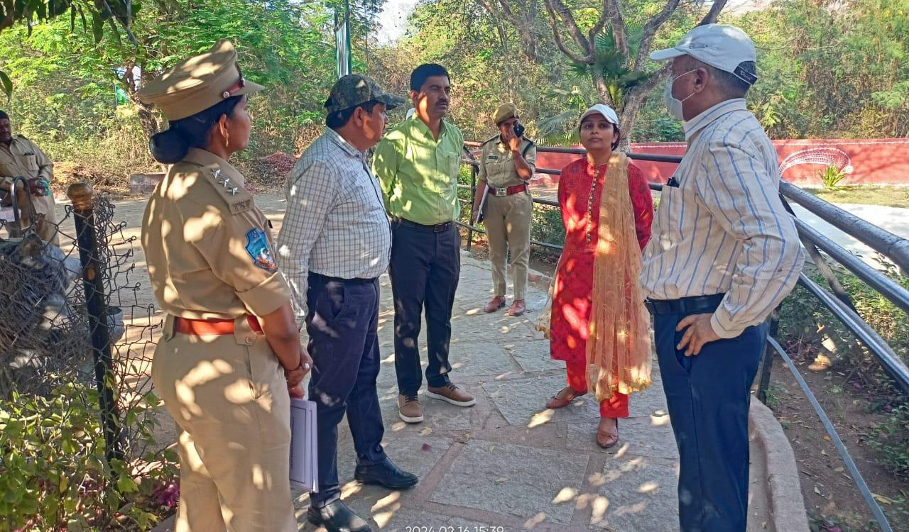 Tiger enclosure in Kakatiya Zoo from April 1