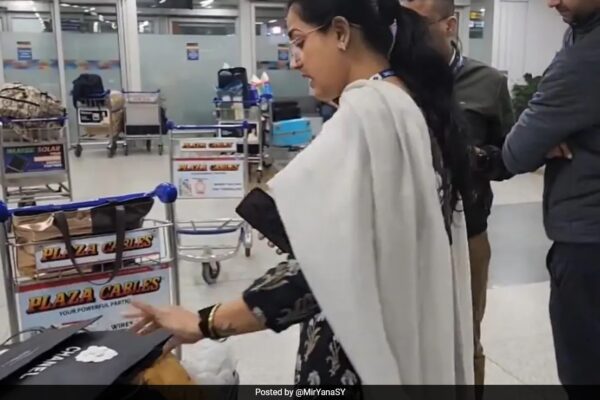 After "Safe In India" Speech, Kashmiri Journalist vs Customs Over Bag Scan