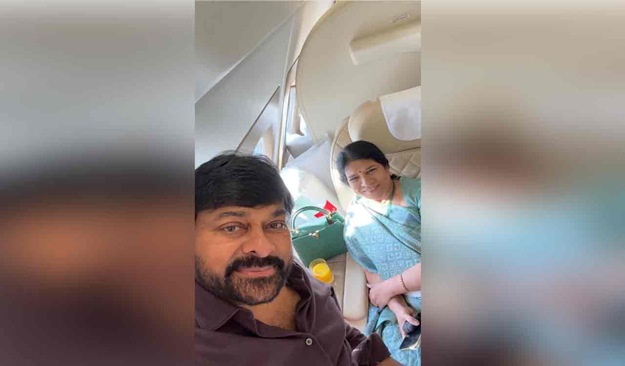 Chiranjeevi jets off to USA for a short holiday