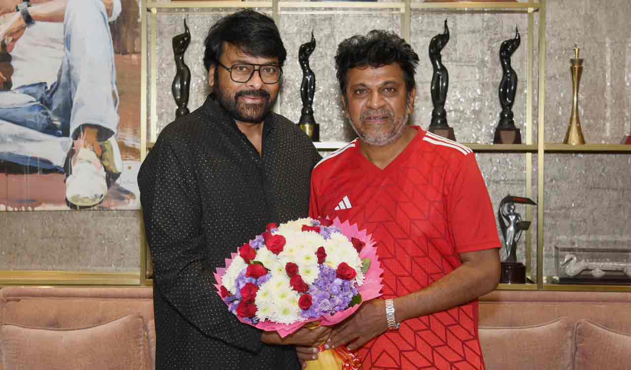 Kannada actor Shivarajkumar meets Chiranjeevi