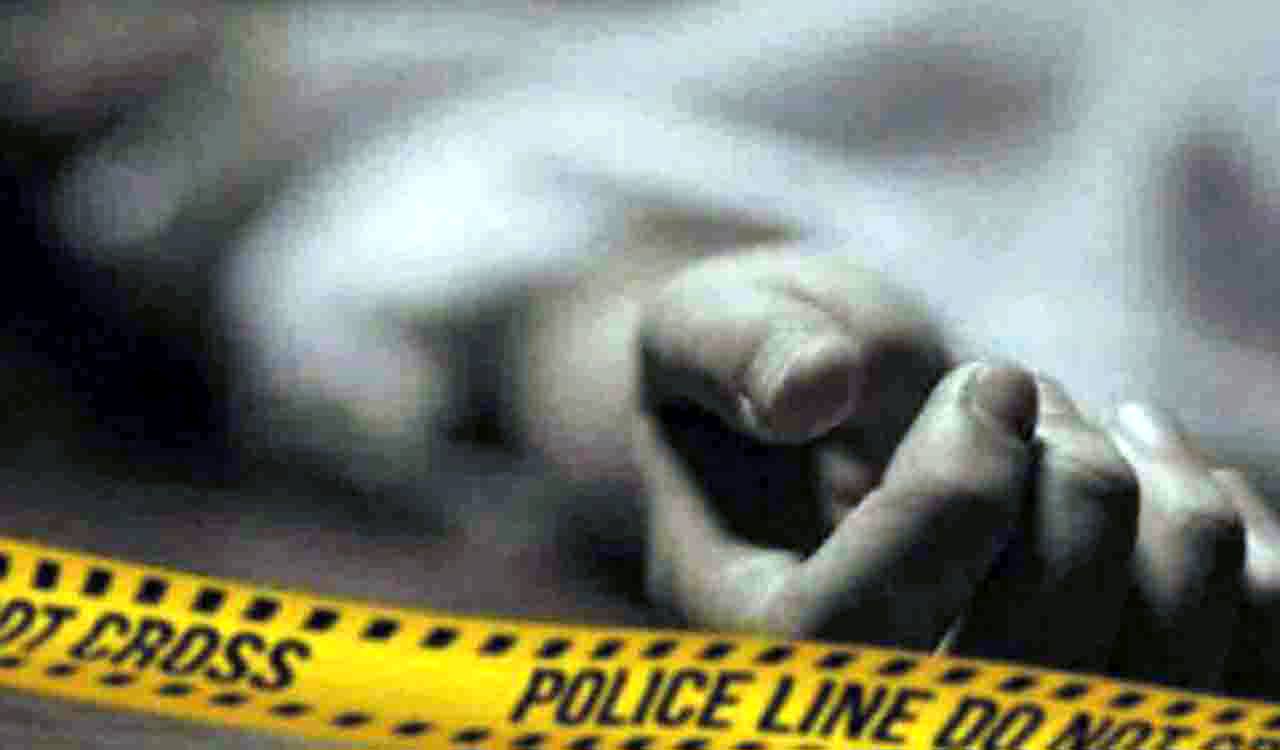 Telangana: Man found dead in van on roadside in Rangareddy