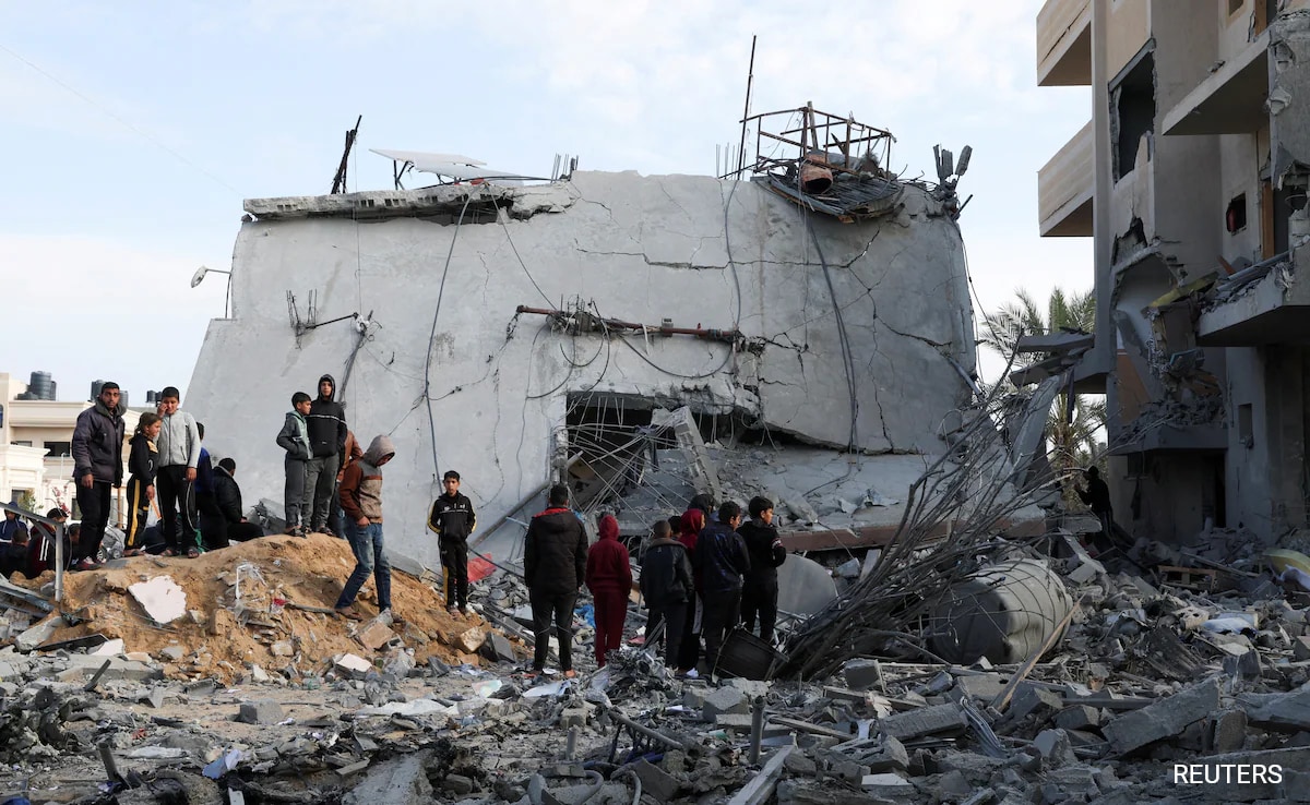 Israel Conducts Airstrikes Across Gaza, Raids Largest Functioning Hospital