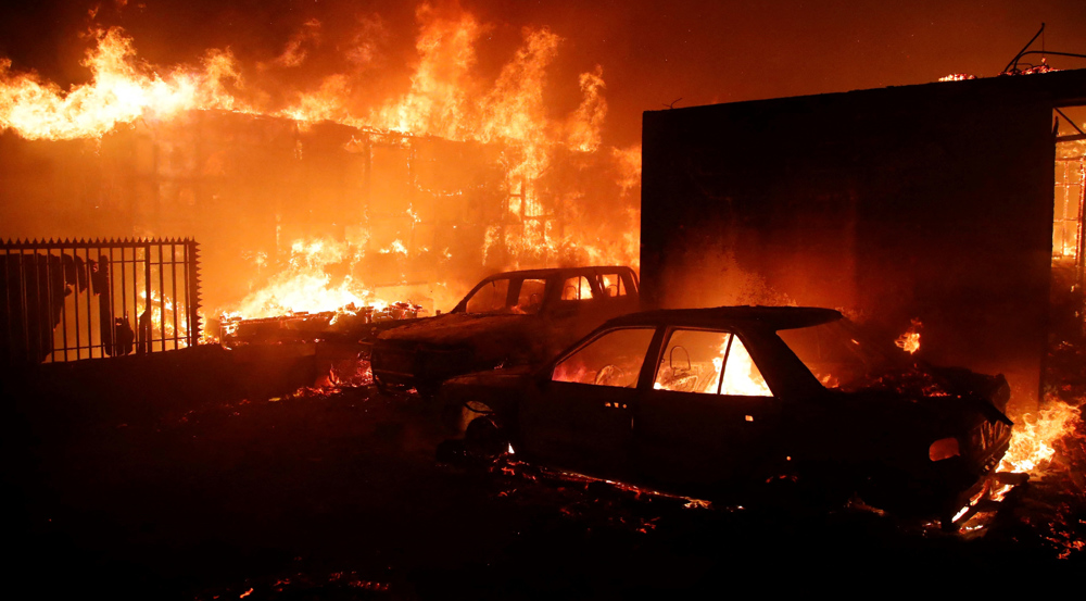 Chile: At least 10 dead as firefighters battle wildfires