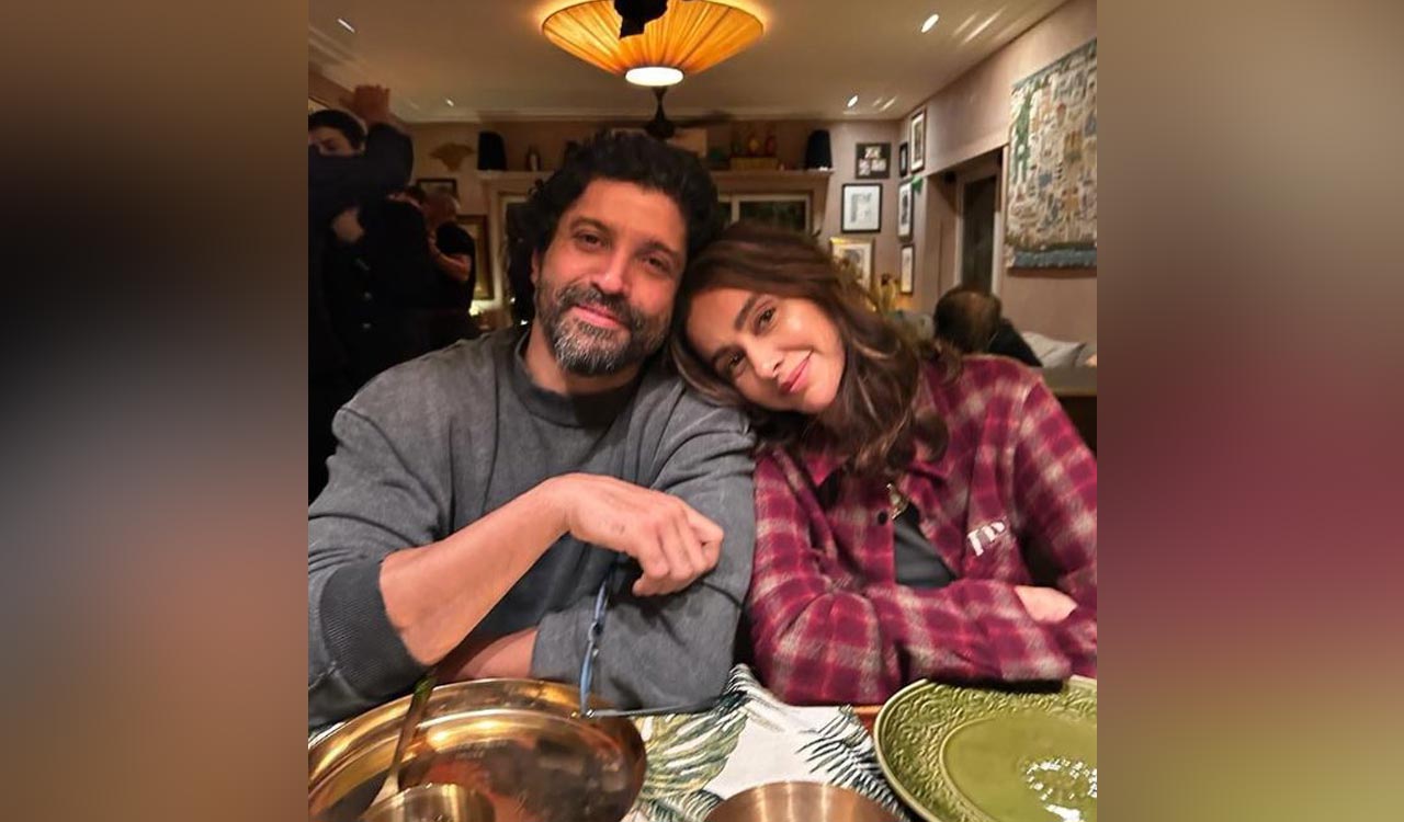 Here’s what Farhan Akhtar did on his anniversary with Shibani Dandekar