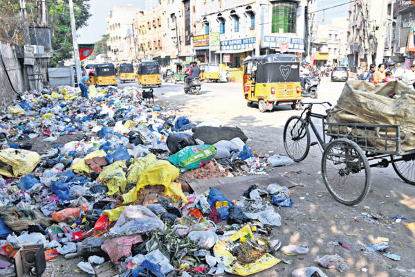 Garbage takes over Hyderabad lanes