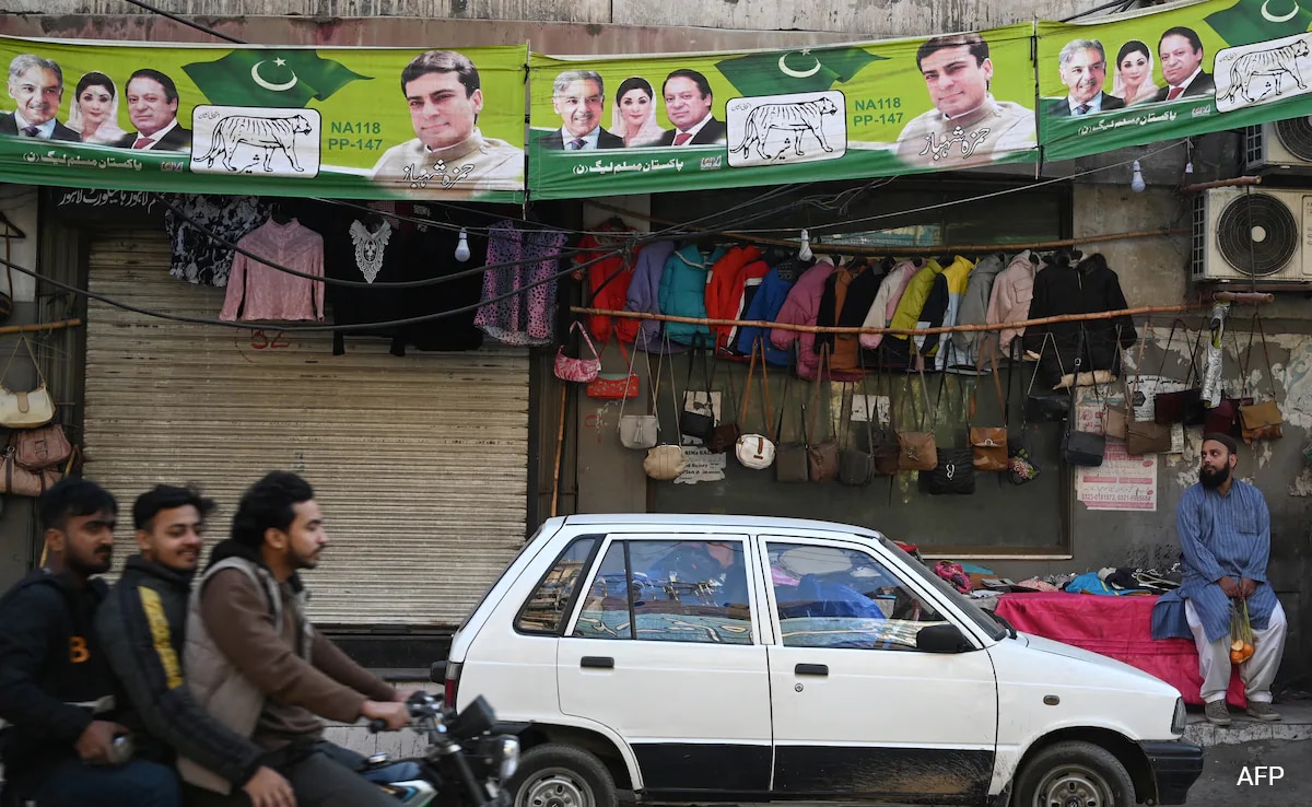 Pakistan Votes Today Amid Polarisation, Rising Attacks, Economic Crisis