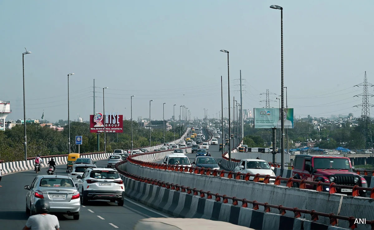 Delhi Air Quality Now "Moderate", Maximum Temperature At 21 Degree Celsius